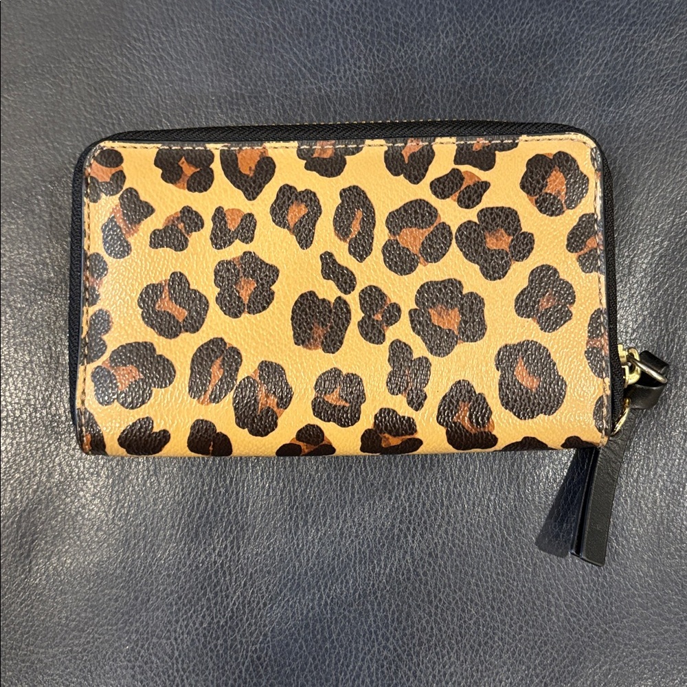 Leopard Print Wallet - Picture 2 of 3